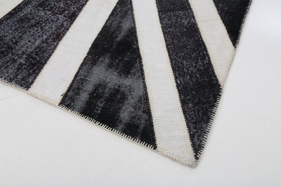 7x10 British Flag Patchwork Rug - 22661