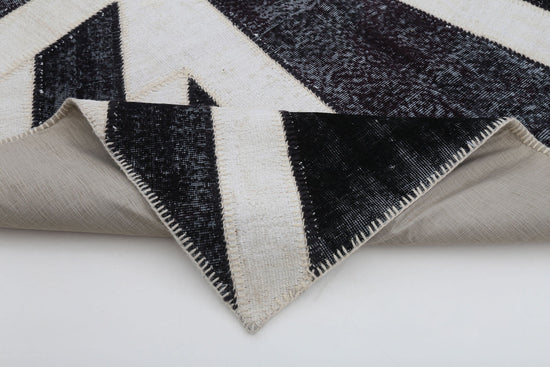 7x10 British Flag Patchwork Rug - 22661