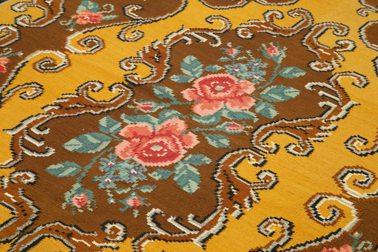 6x9 Brown Vintage Moldovan Kilim Rug - 23401