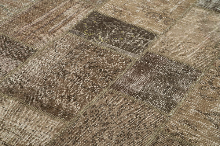 7x10 Brown Patchwork Rug - 23990