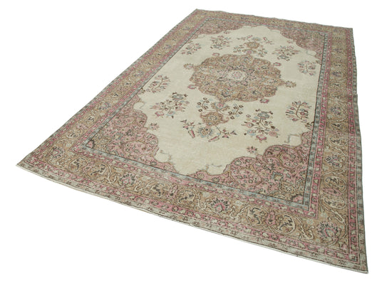 6x10 Beige Turkish Vintage Area Rug - 25054