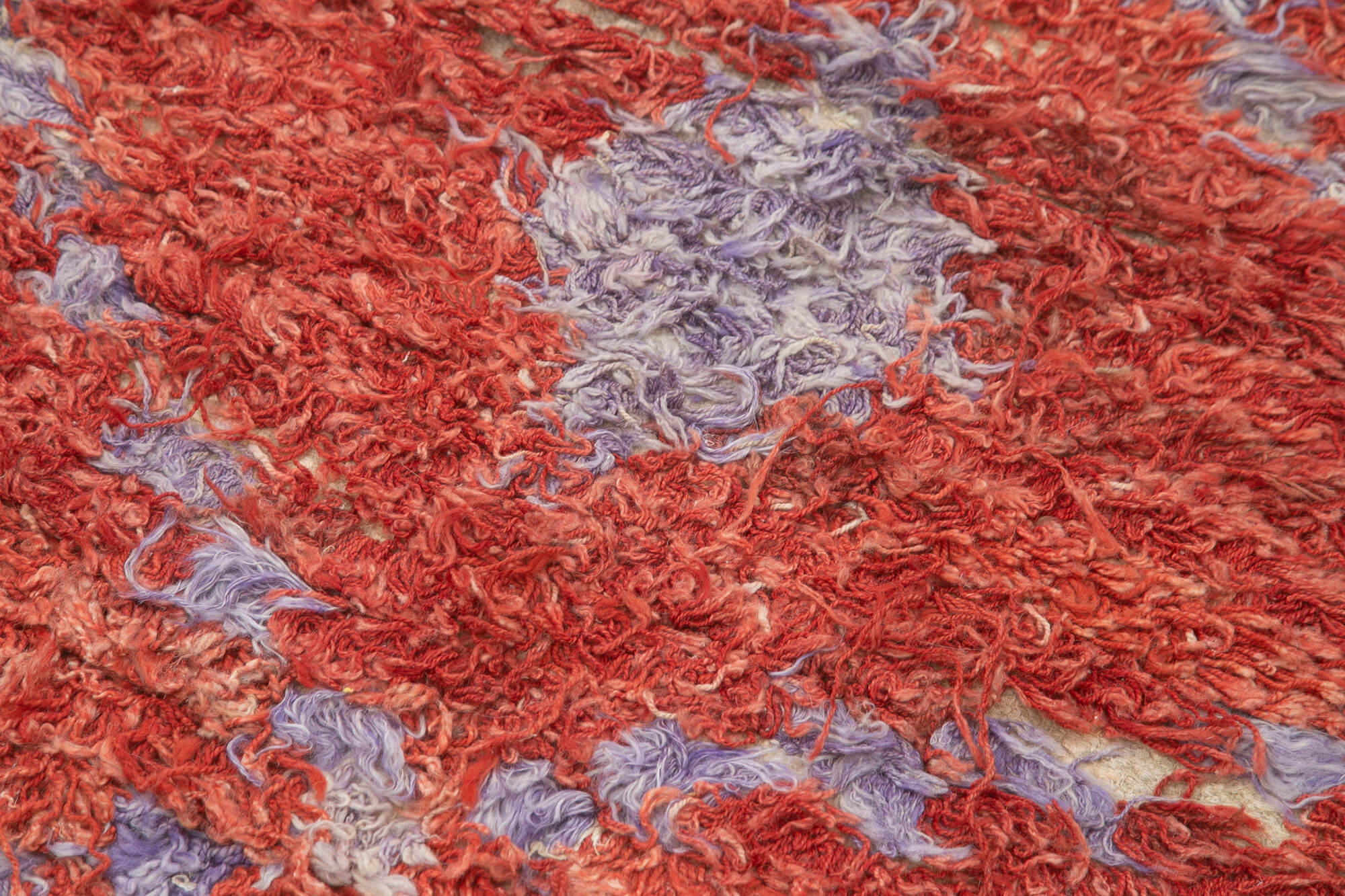4x7 Red Modern Area Rug - 28036