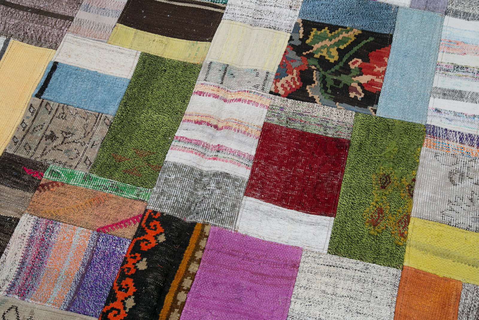 6x8 Multicolor Kilim Patchwork Rug - 30302