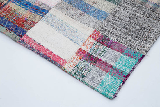7x10 White Kilim Patchwork Rug - 30328
