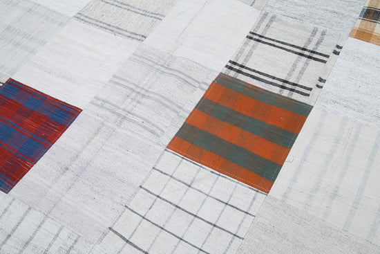 7x10 White Kilim Patchwork Rug - 30350