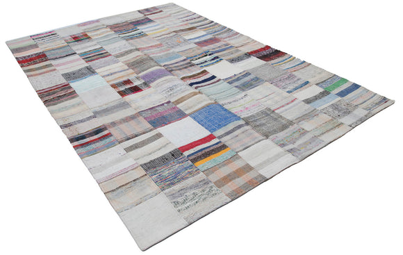 7x10 White Kilim Patchwork Rug - 30370