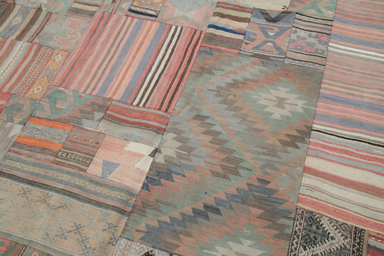 7x10 Beige Kilim Patchwork Rug - 30477