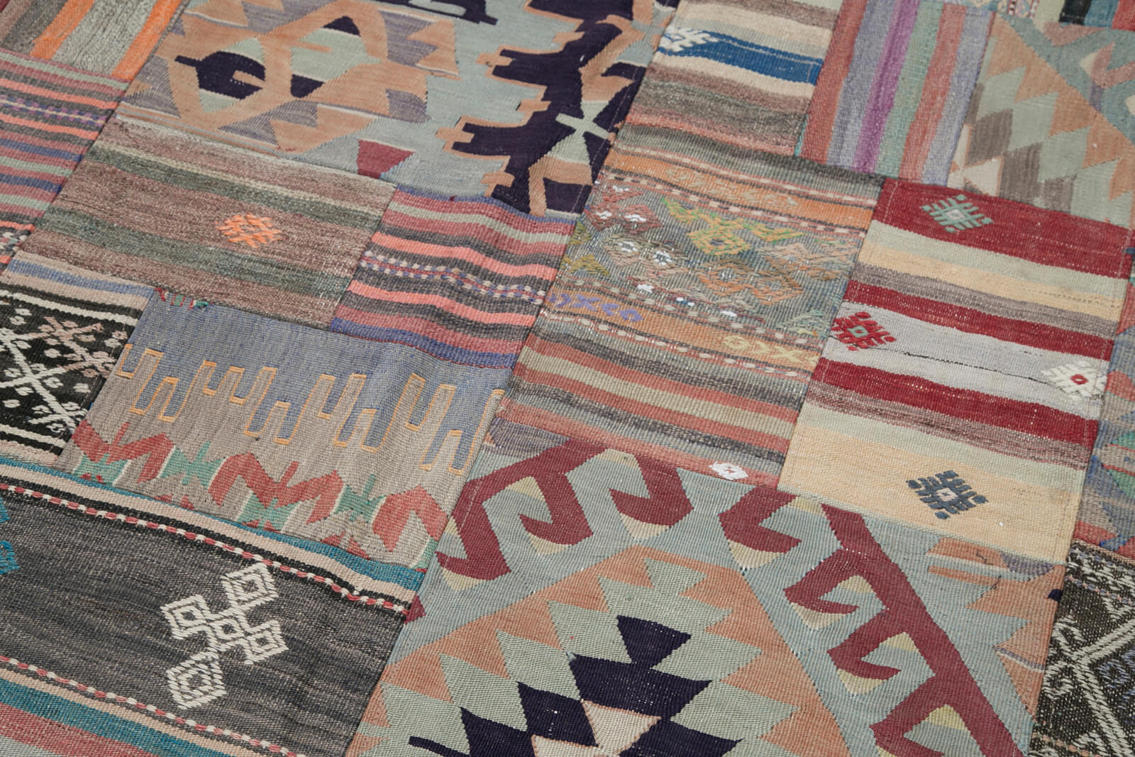 7x10 Multicolor Kilim Patchwork Rug - 30503