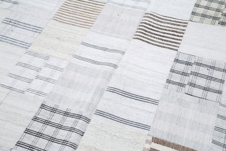 8x10 White Kilim Patchwork Rug - 30533