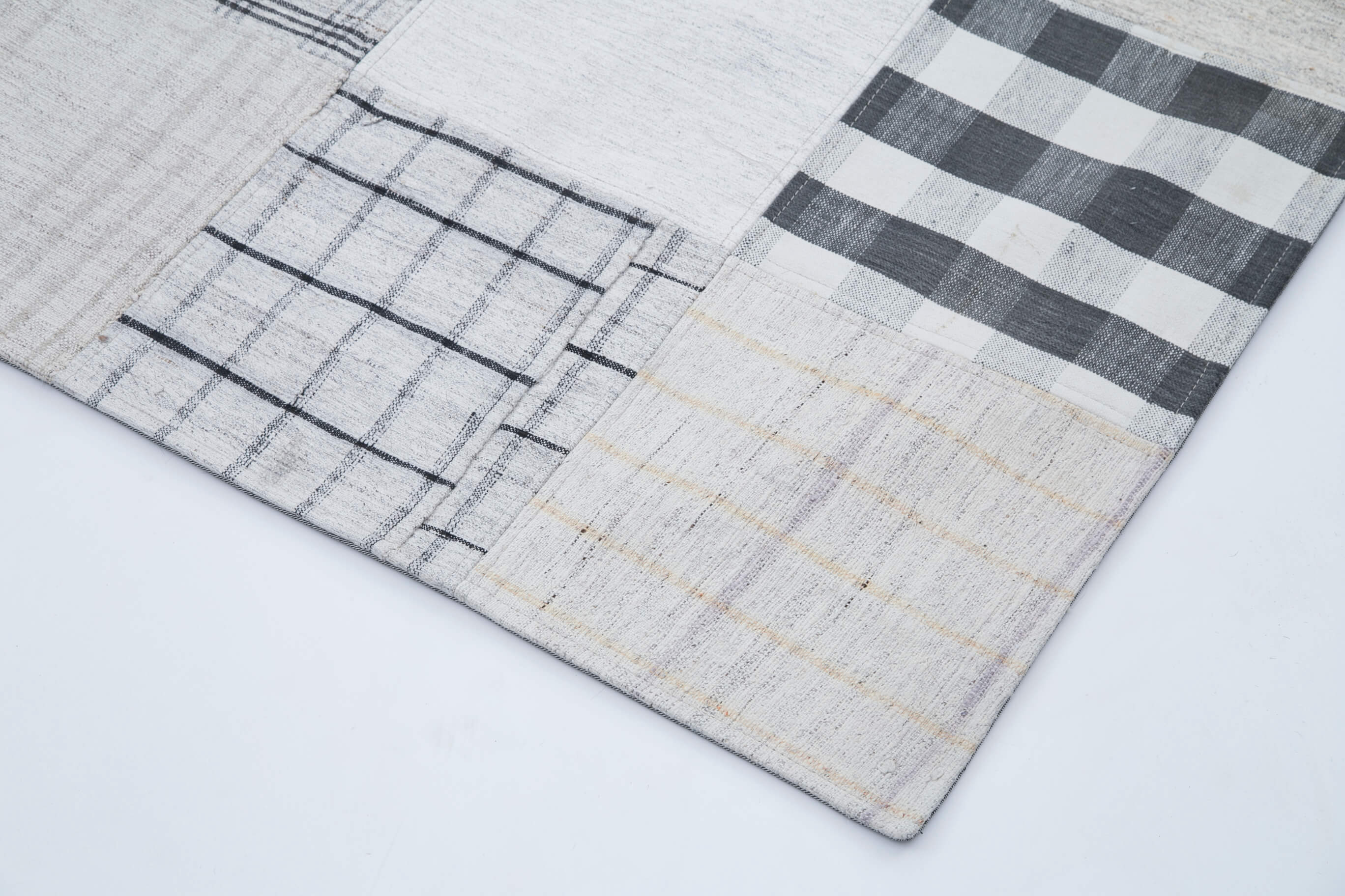 8x10 White Kilim Patchwork Rug - 30535
