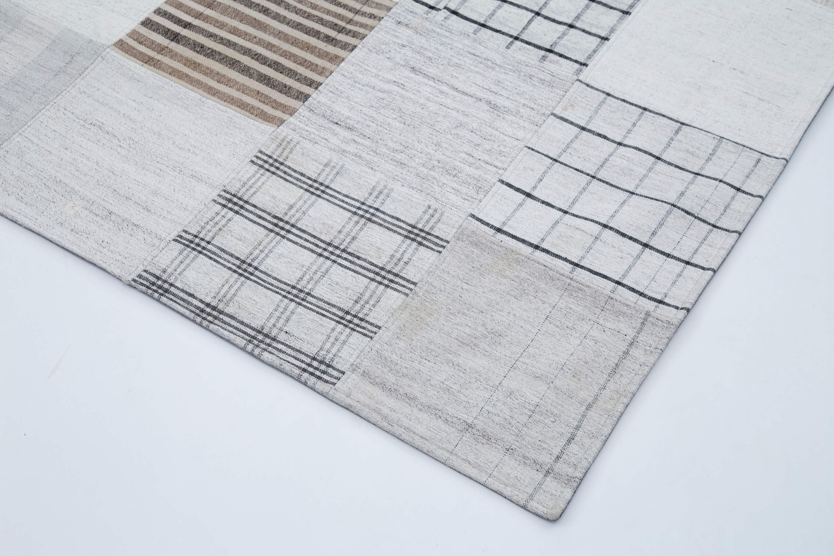 8x10 White Kilim Patchwork Rug - 30536