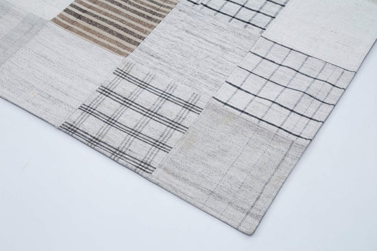 8x10 White Kilim Patchwork Rug - 30536