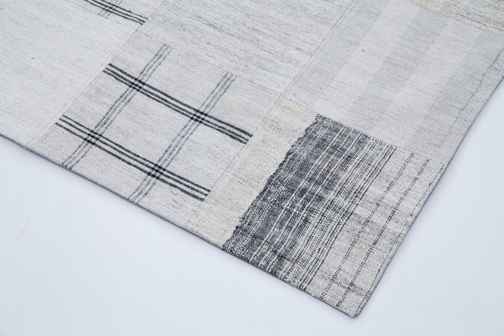 8x10 White Kilim Patchwork Rug - 30537