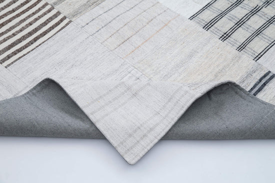 8x10 White Kilim Patchwork Rug - 30537
