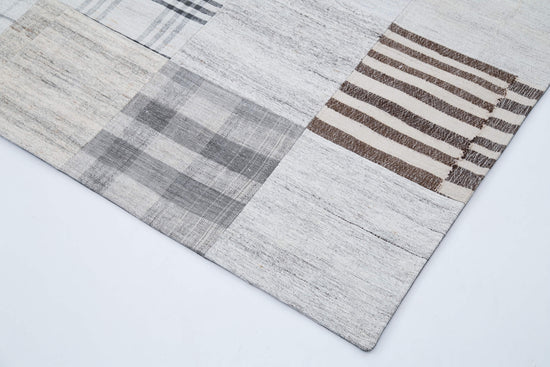 8x10 White Kilim Patchwork Rug - 30539