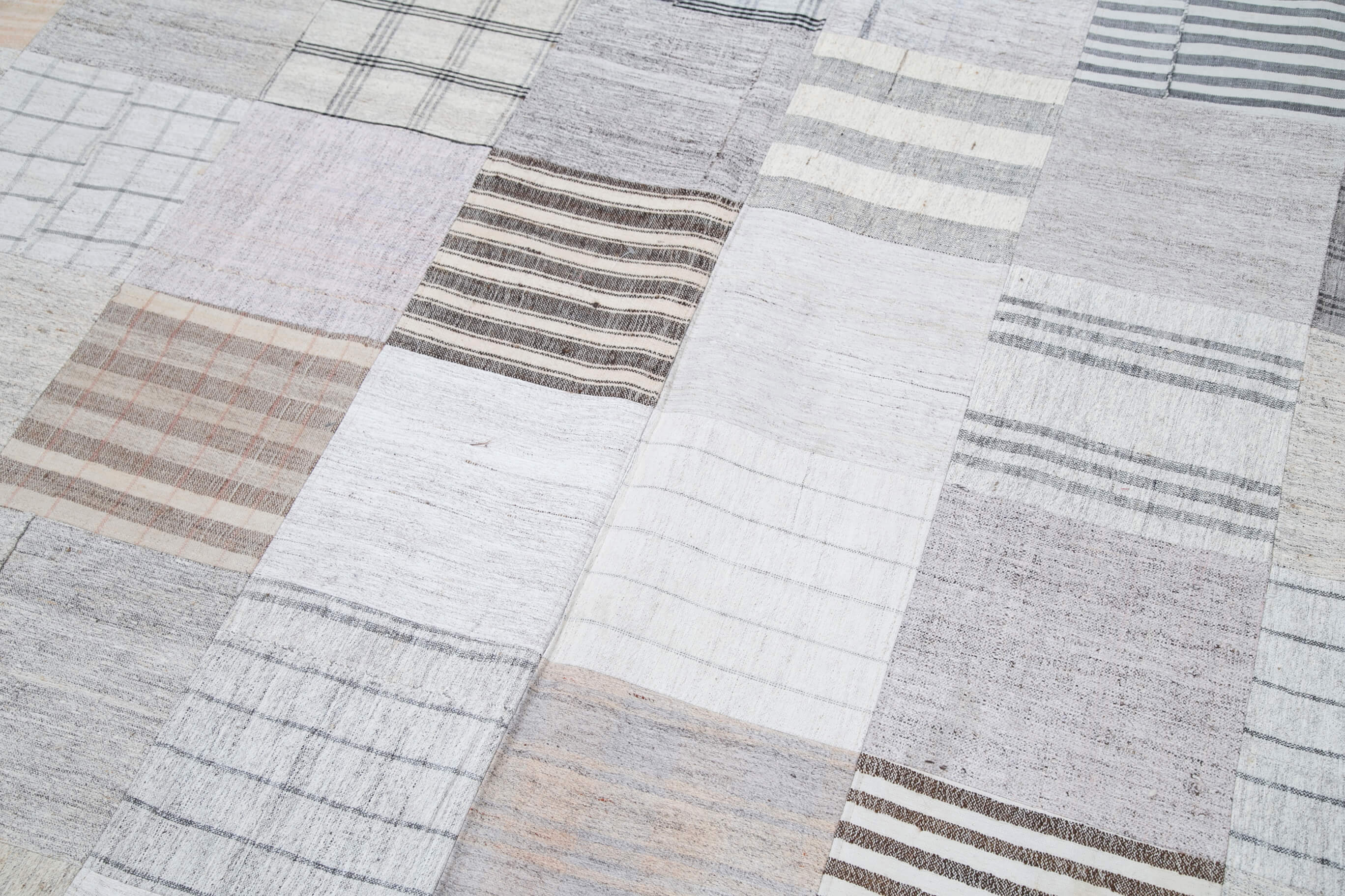 8x10 White Kilim Patchwork Rug - 30539