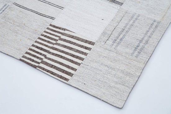 8x10 White Kilim Patchwork Rug - 30541