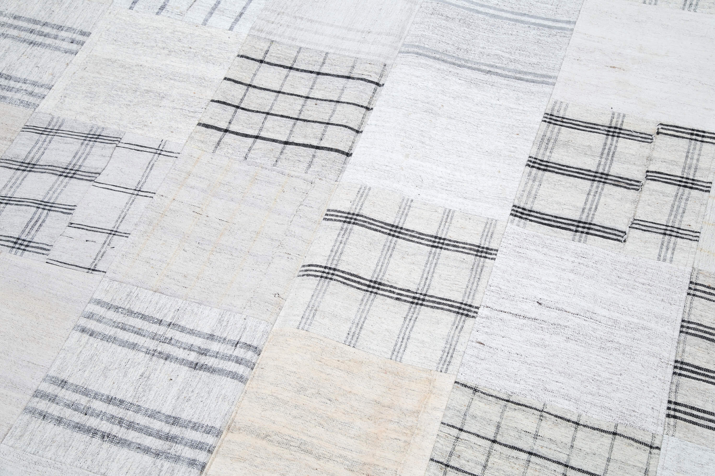 8x10 White Kilim Patchwork Rug - 30542
