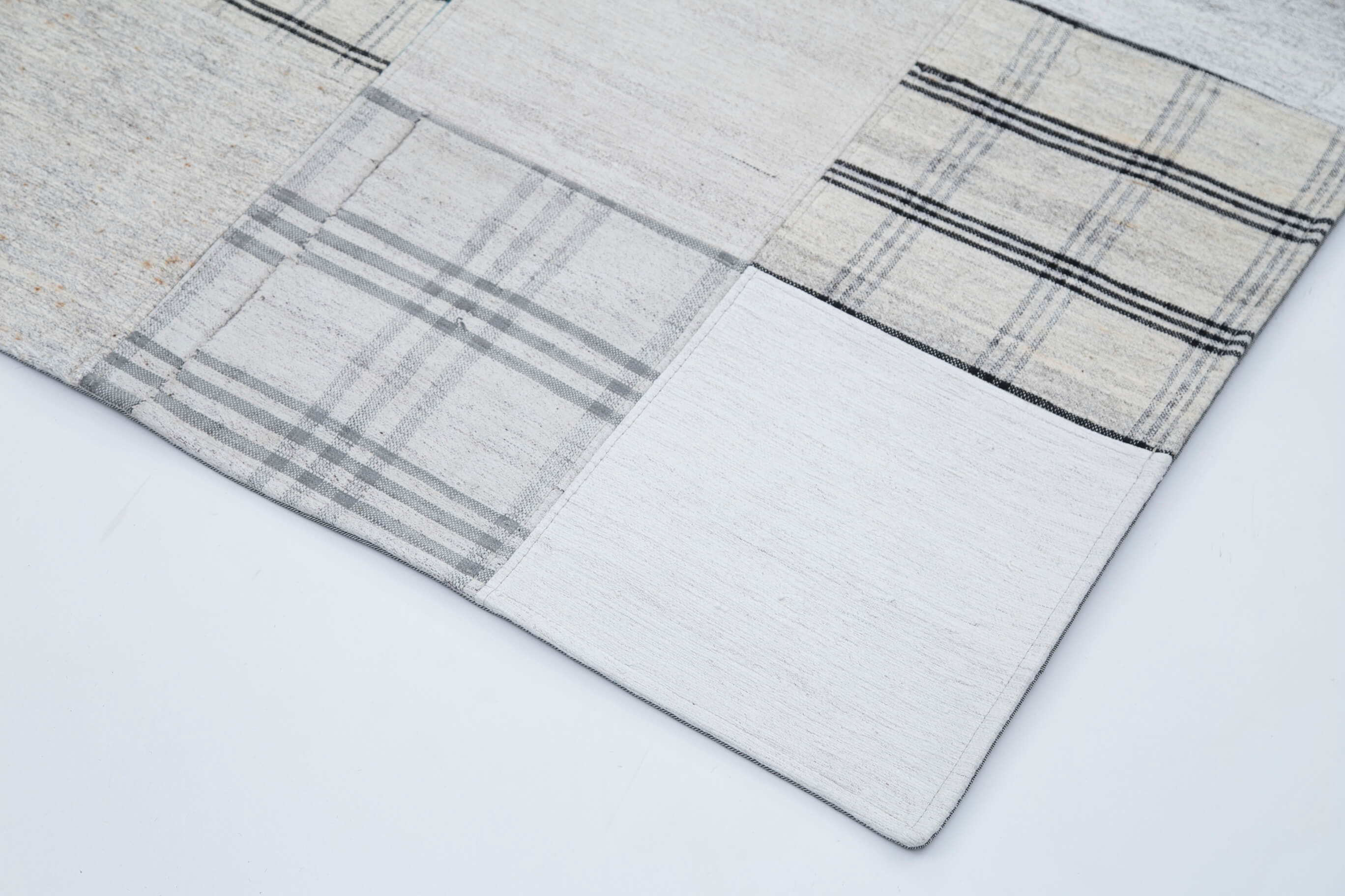 8x10 White Kilim Patchwork Rug - 30544