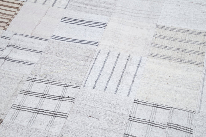 8x11 White Kilim Patchwork Rug - 30570