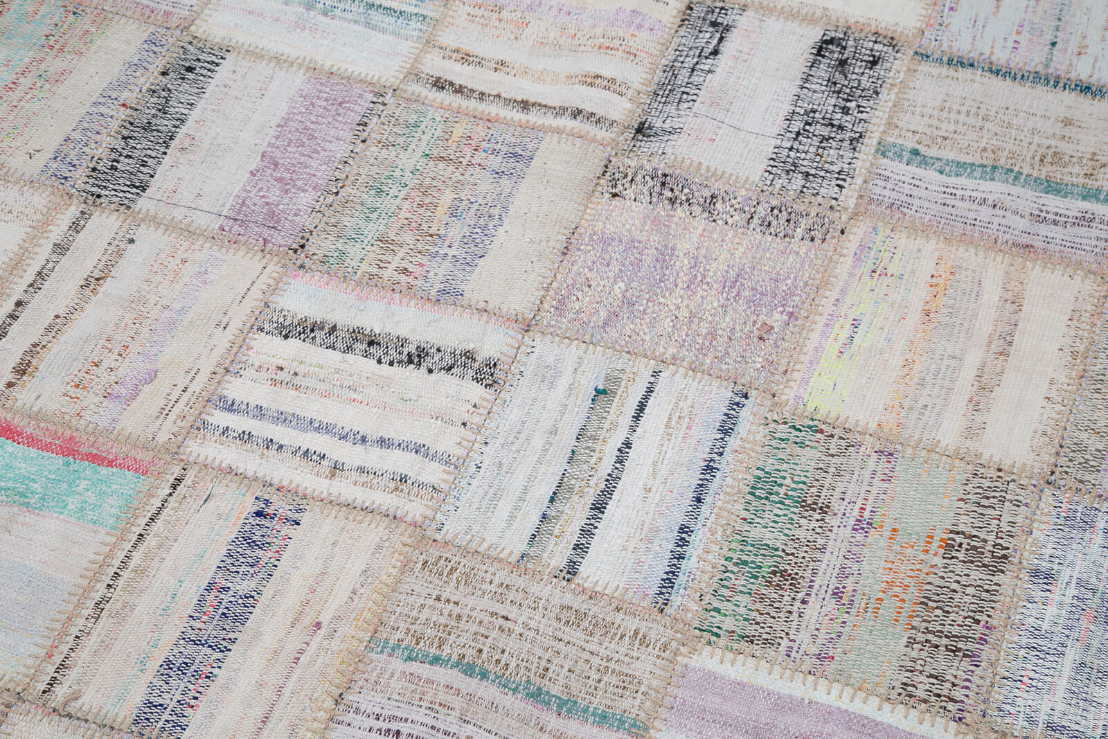 6x10 Beige Kilim Patchwork Rug - 30601