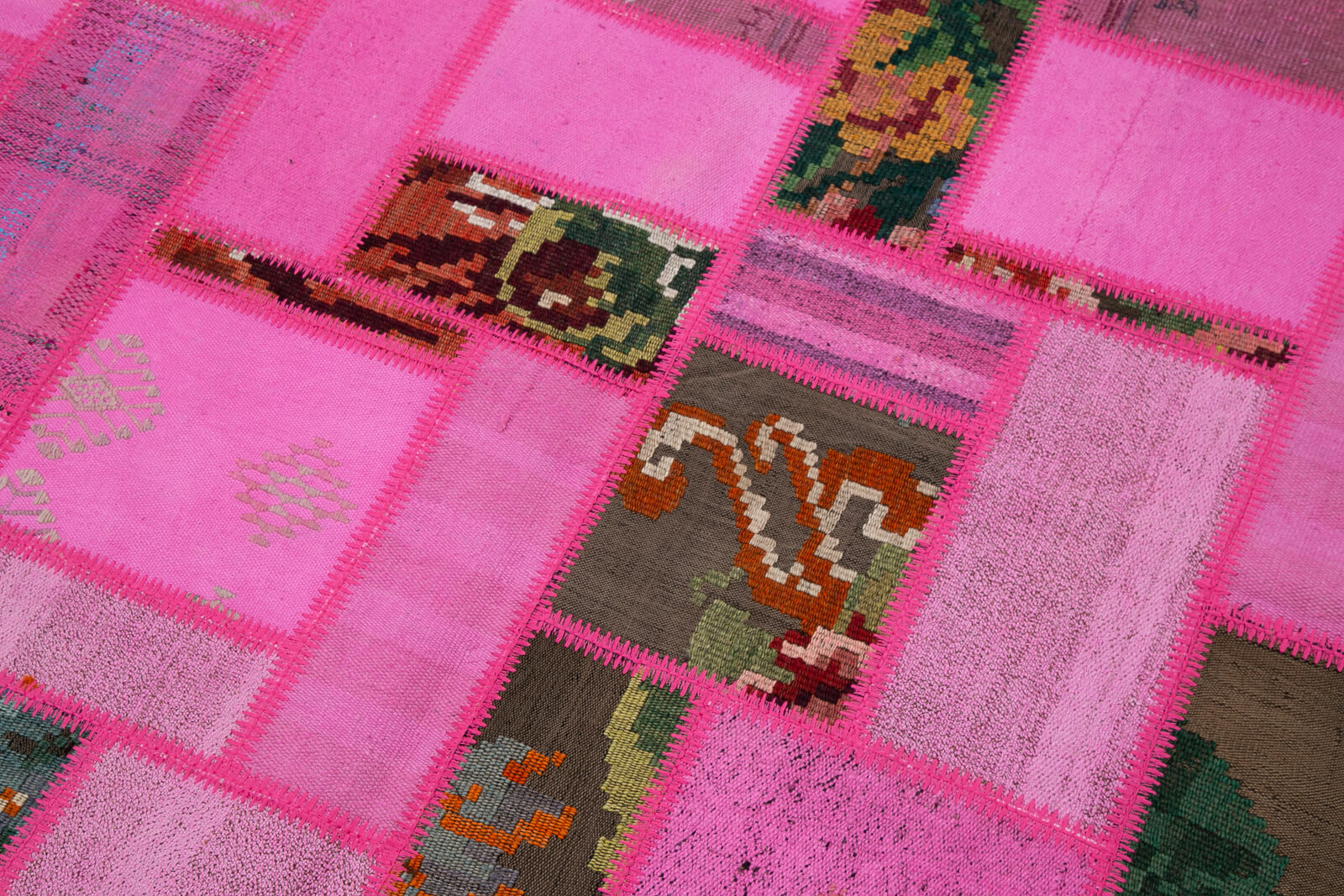 6x8 Pink Turkish Kilim Patchwork Rug - 30626