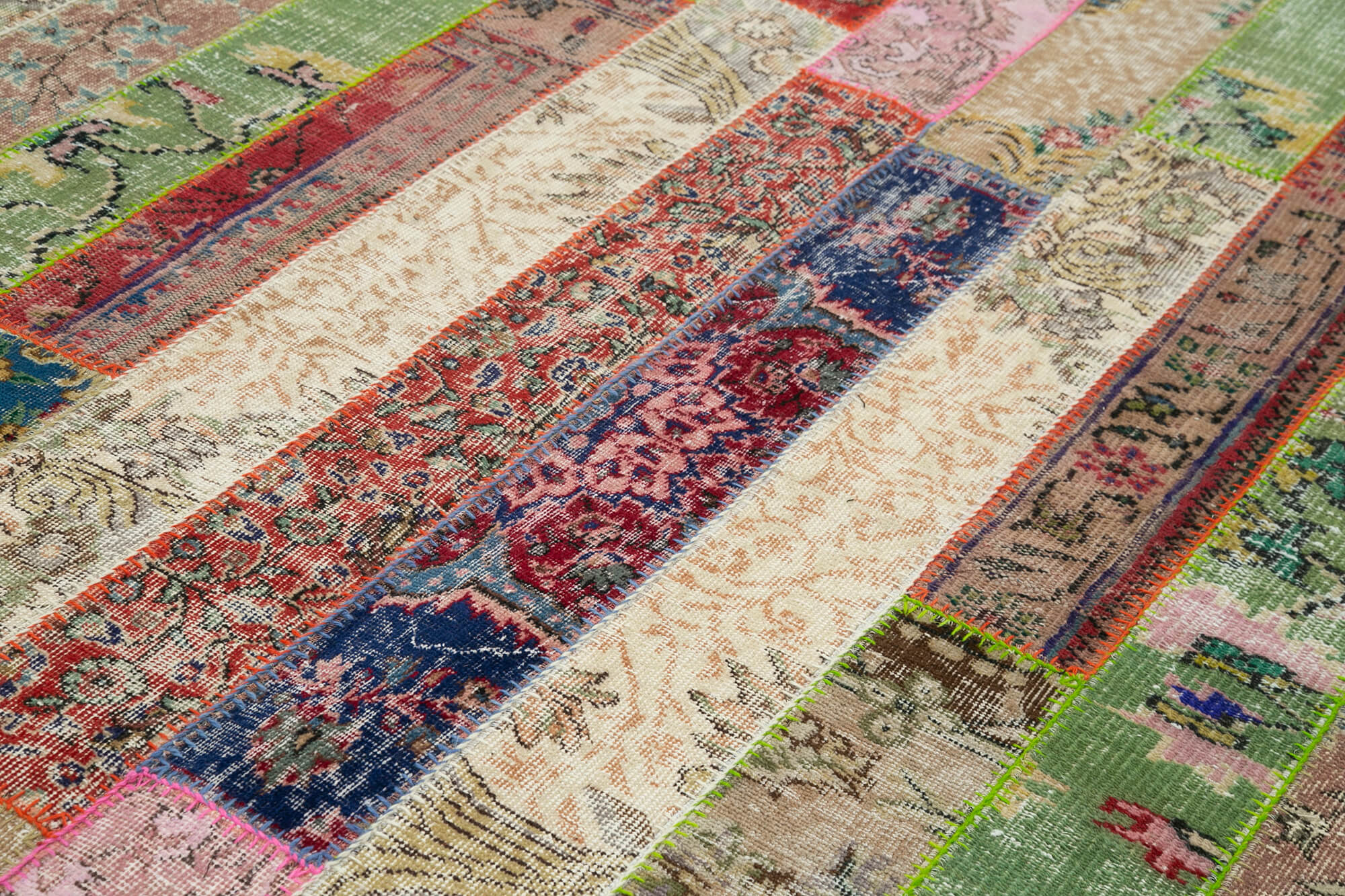 7x10 Red Modern Patchwork Rug - 30991