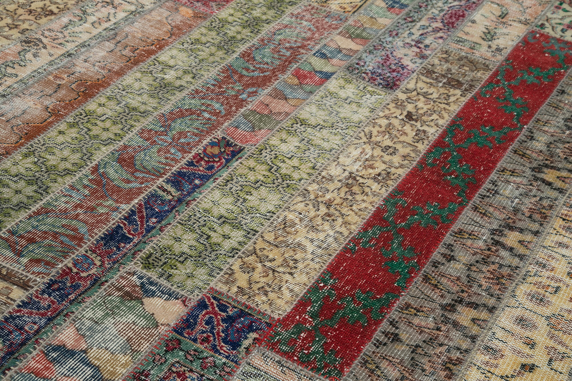 7x10 Multicolor Modern Patchwork Rug - 30996