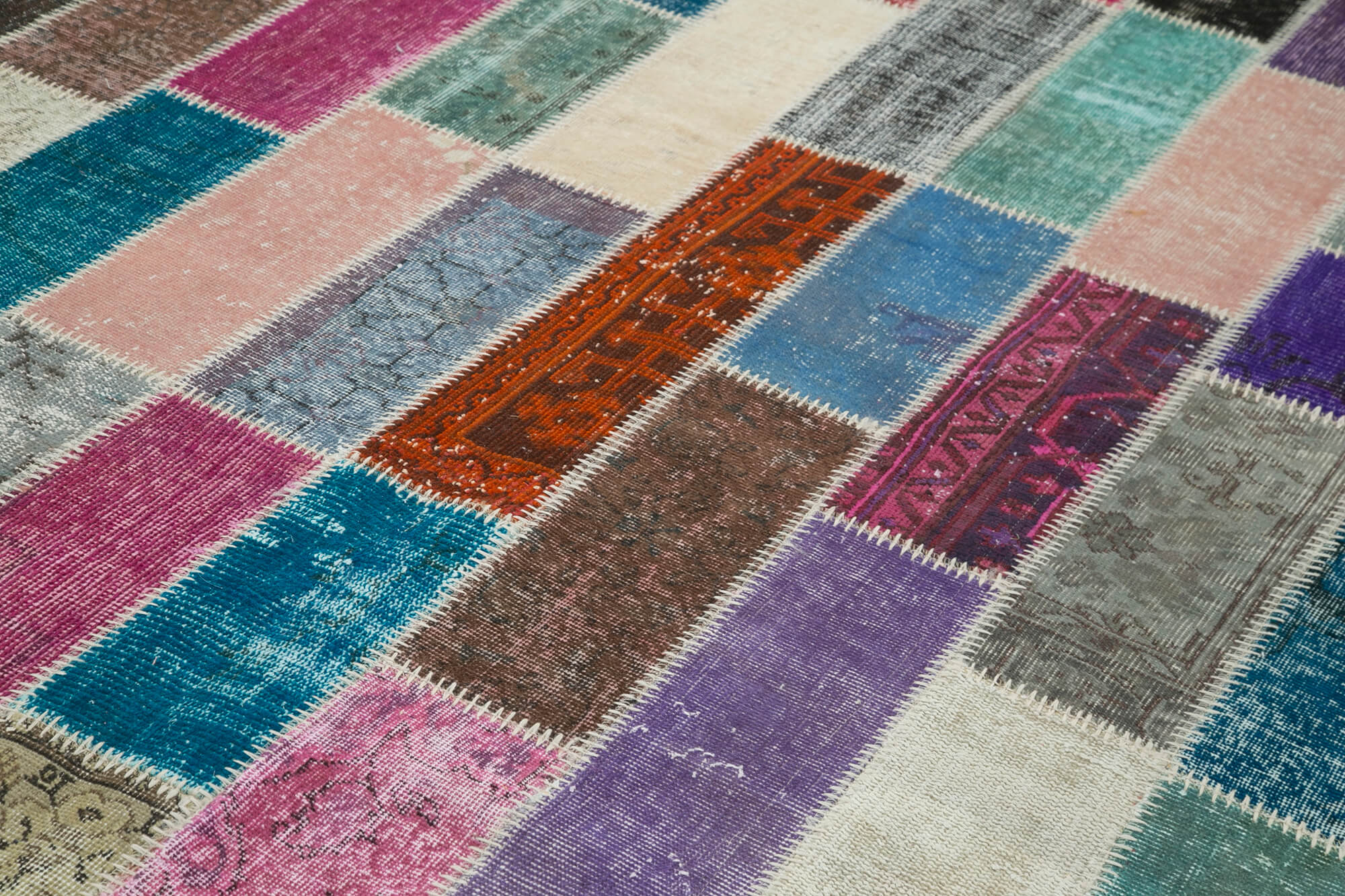 7x10 Multicolor Modern Patchwork Rug - 31043