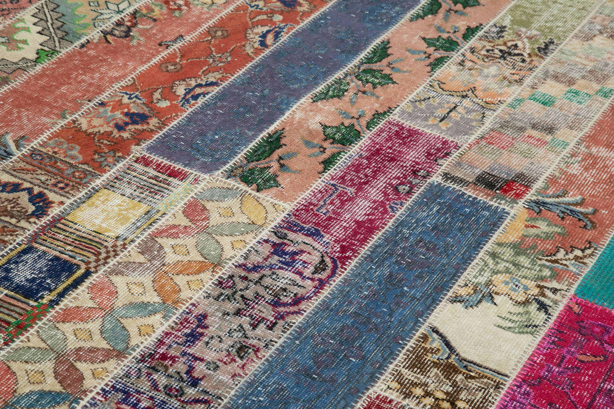 7x10 Multicolor Modern Patchwork Rug - 31057