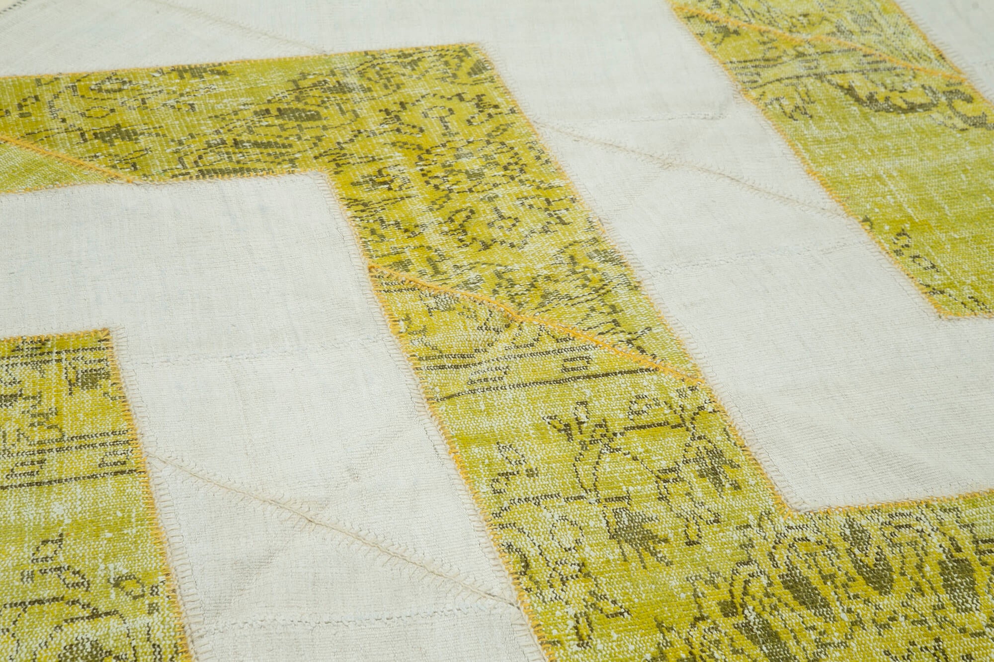 7x10 Yellow Modern Patchwork Rug - 31104