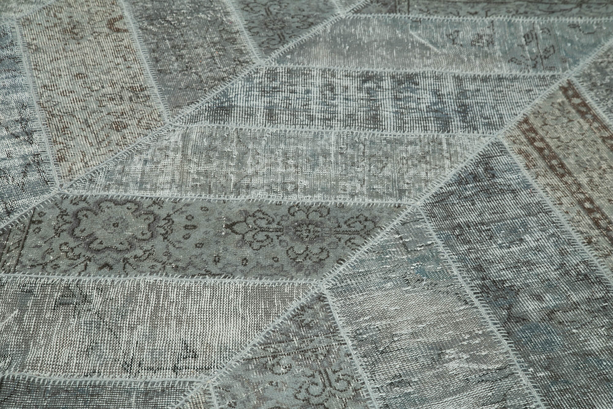 8x10 Grey Modern Patchwork Rug - 31132