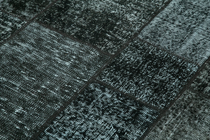 5x7 Black Patchwork Rug - 31709