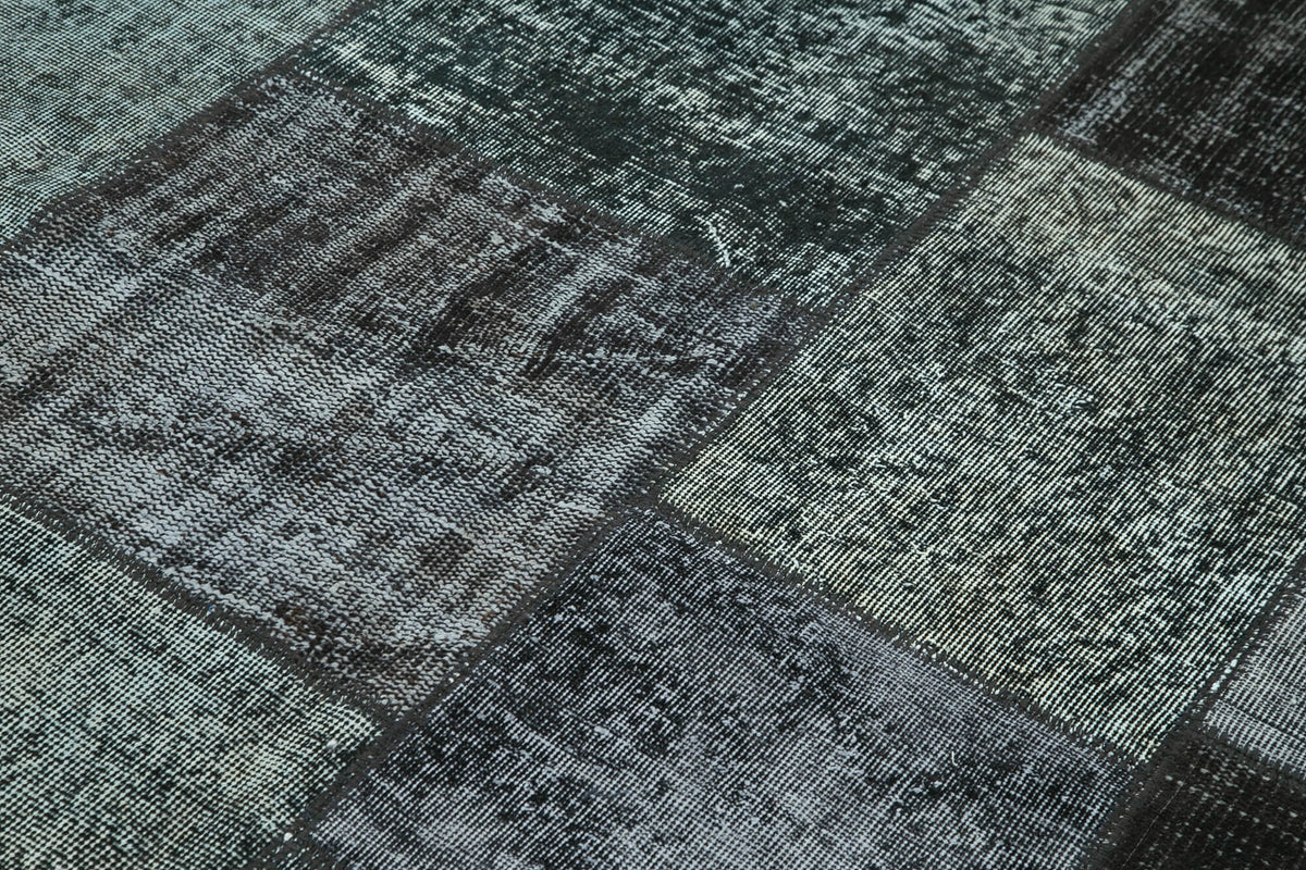 5x8 Black Turkish Patchwork Rug - 31966