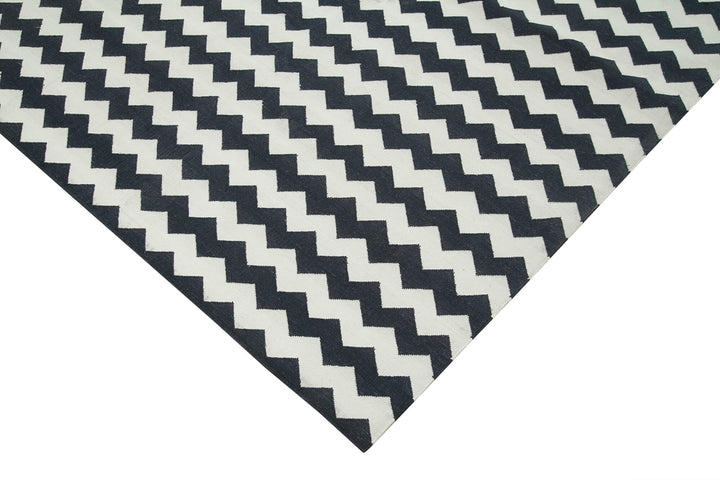10x14 Black Dhurrie Rug - 32707