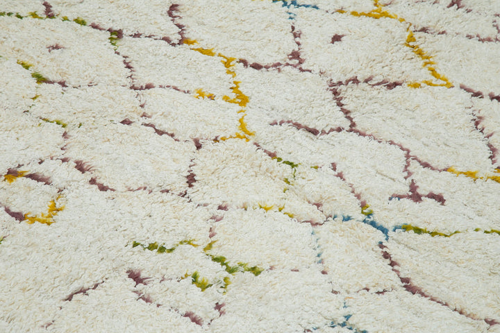 7x10 White Moroccan Rug - 32994