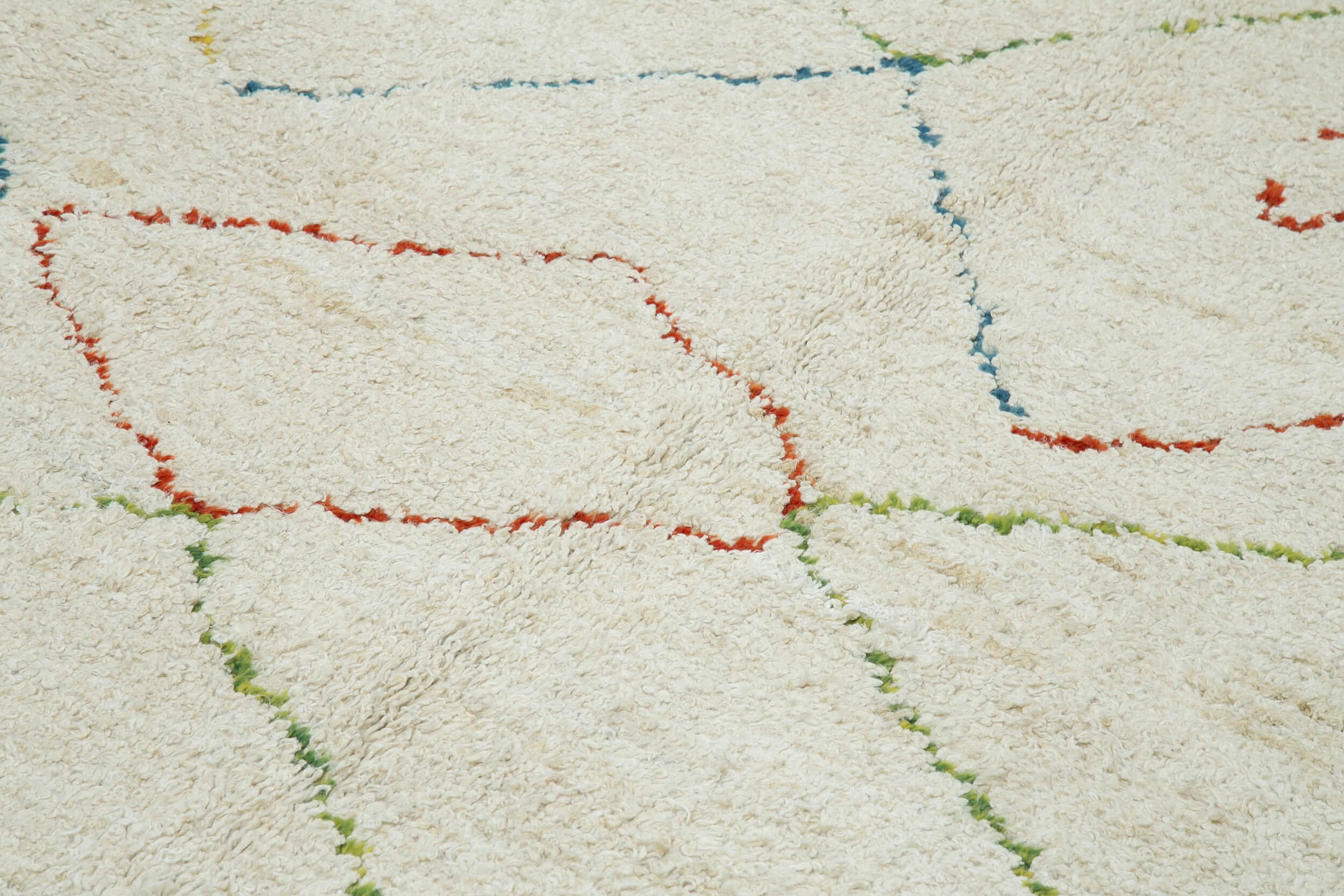 8x10 White Moroccan Rug - 33026
