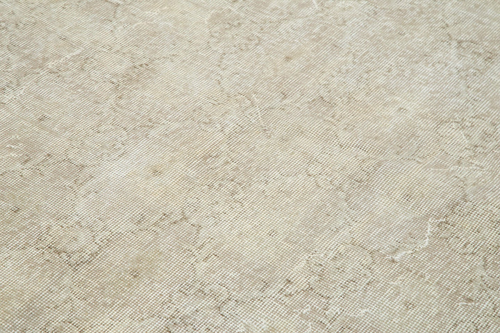 7x10 Beige Bohemian Rug  - 33132