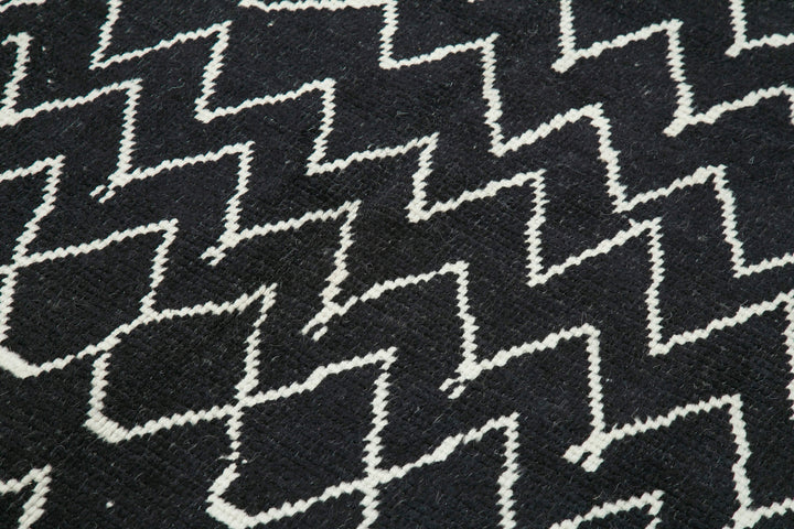 6x9 Black Moroccan Rug - 35774