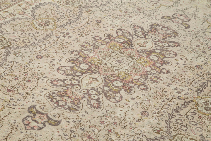 7x9 Beige Vintage Rug - 37915