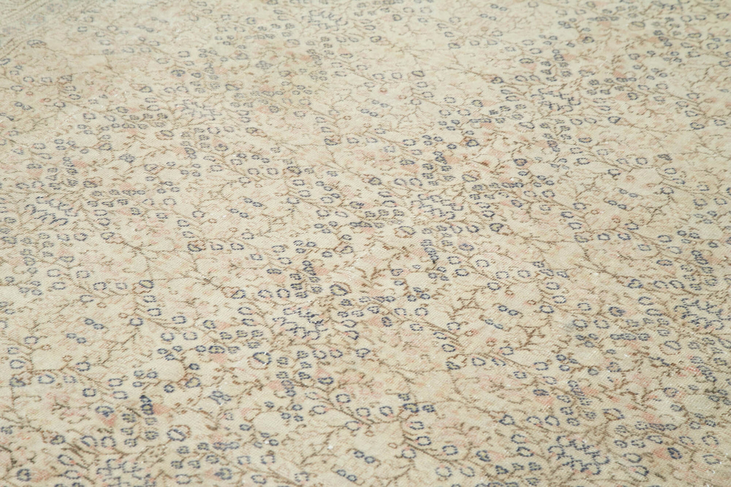 7x9 Beige Vintage Rug - 37926