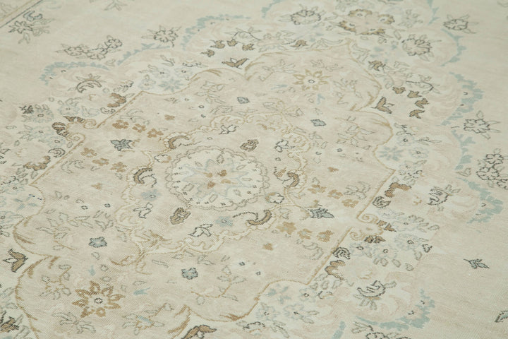 7x11 Beige Vintage Rug - 38012