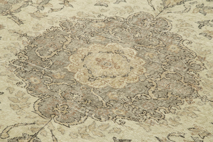 6x10 Beige Turkish Vintage Area Rug - 38997
