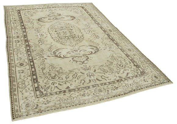 6x9 Beige Turkish Vintage Area Rug - 39030