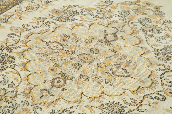 6x10 Beige Turkish Vintage Area Rug - 39041