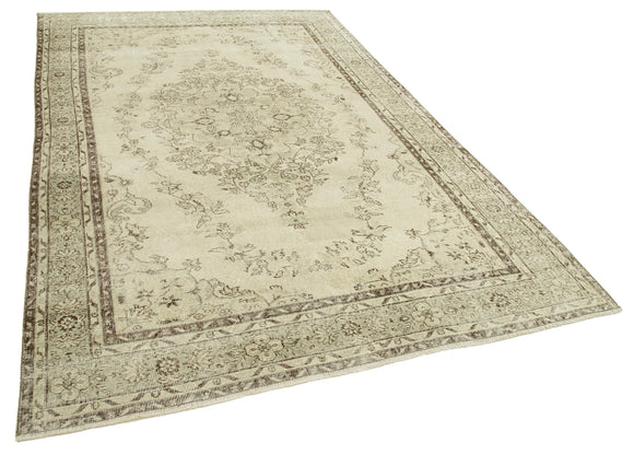 6x10 Beige Turkish Vintage Area Rug - 39081