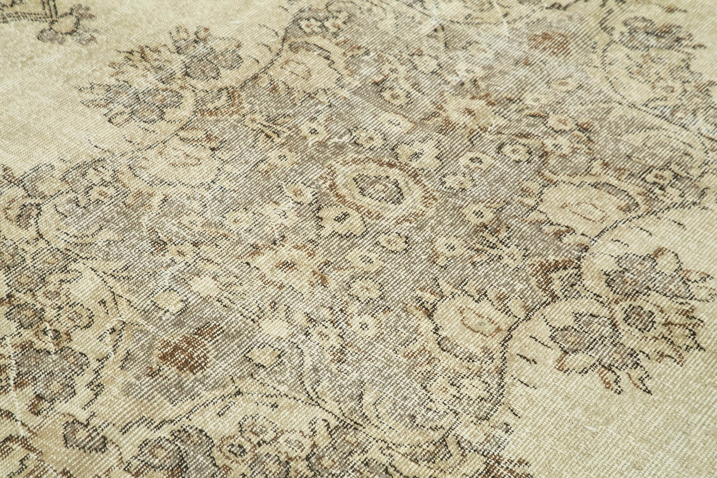 6x9 Beige Turkish Vintage Area Rug - 39089