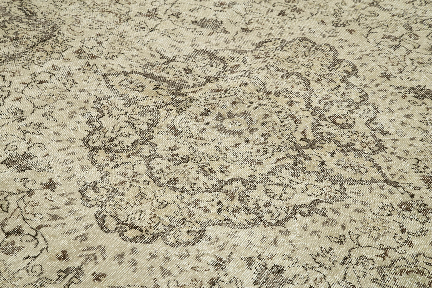 6x10 Beige Turkish Vintage Area Rug - 39096