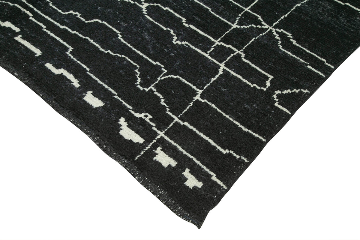 7x10 Black Moroccan Rug - 39707