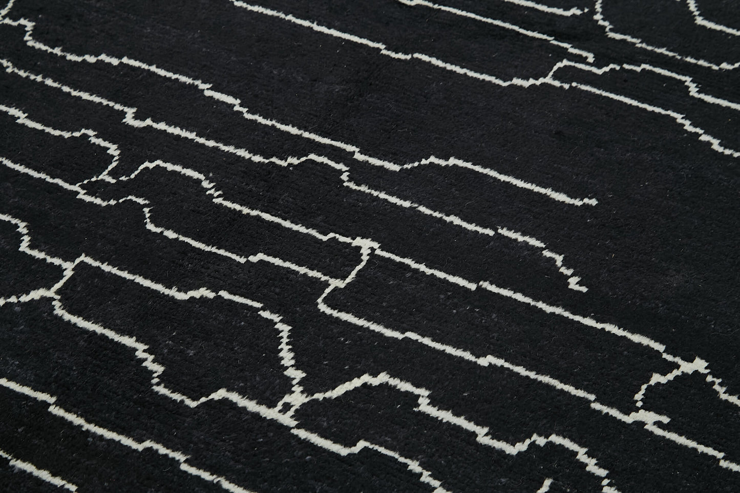 6x10 Black Moroccan Rug - 39711